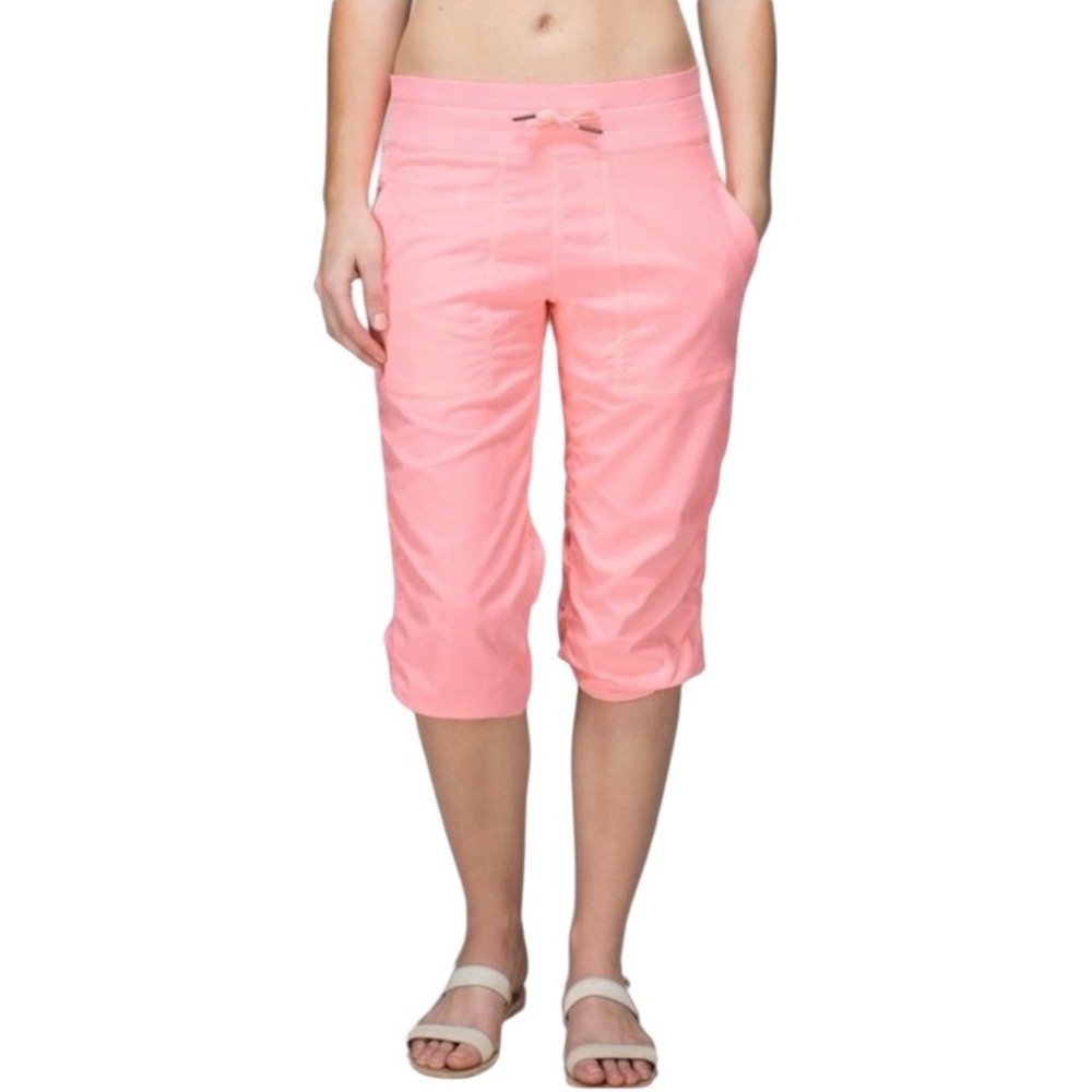 Lululemon Dance Studio Lined Cropped Pants in Bleached Coral